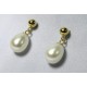 Toute de douceur, paire de boucles d'oreilles or et perles poires