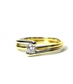 Sobre et moderne bague solitaire or bicolore et diamant