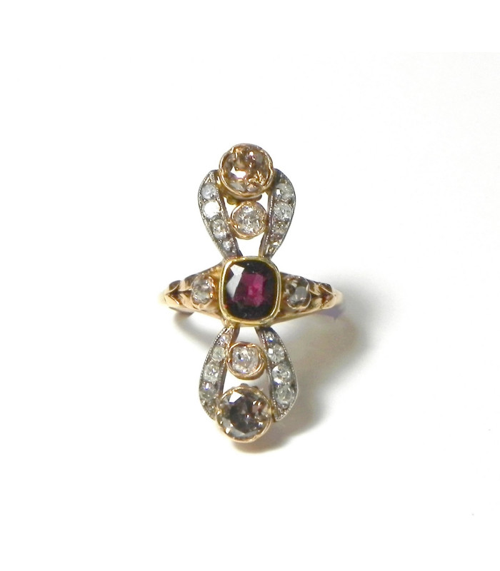 "ANASTASIA" Exceptionnelle bague XIXème or 18 kt platine, diamants et grenat PB 6,6 gr