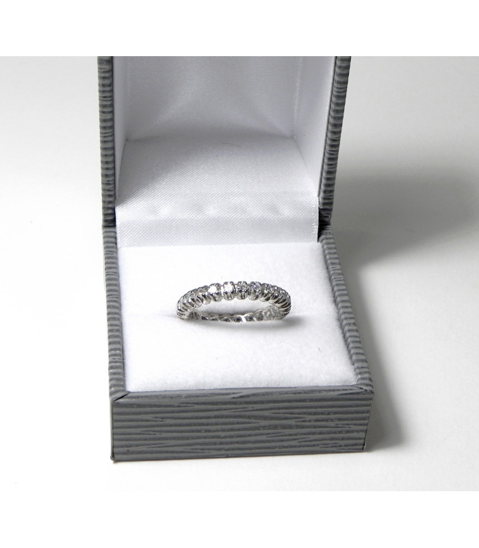 Alliance joaillerie or blanc 750 et 24 diamants